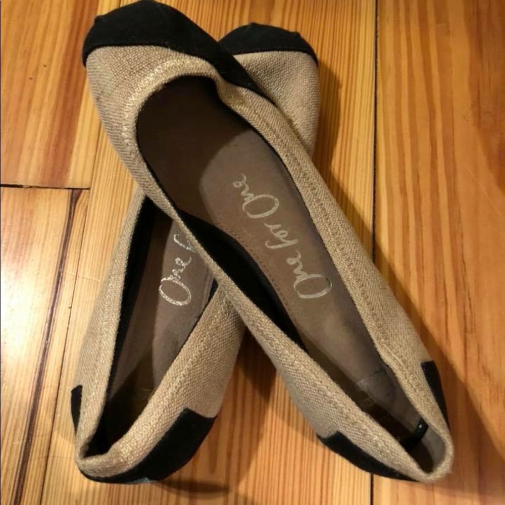 Toms ballet flats (like new)